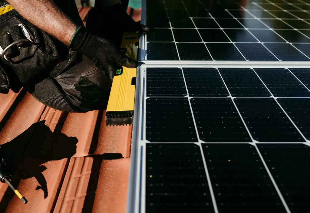 Imagen 02 Roofing solar installation
